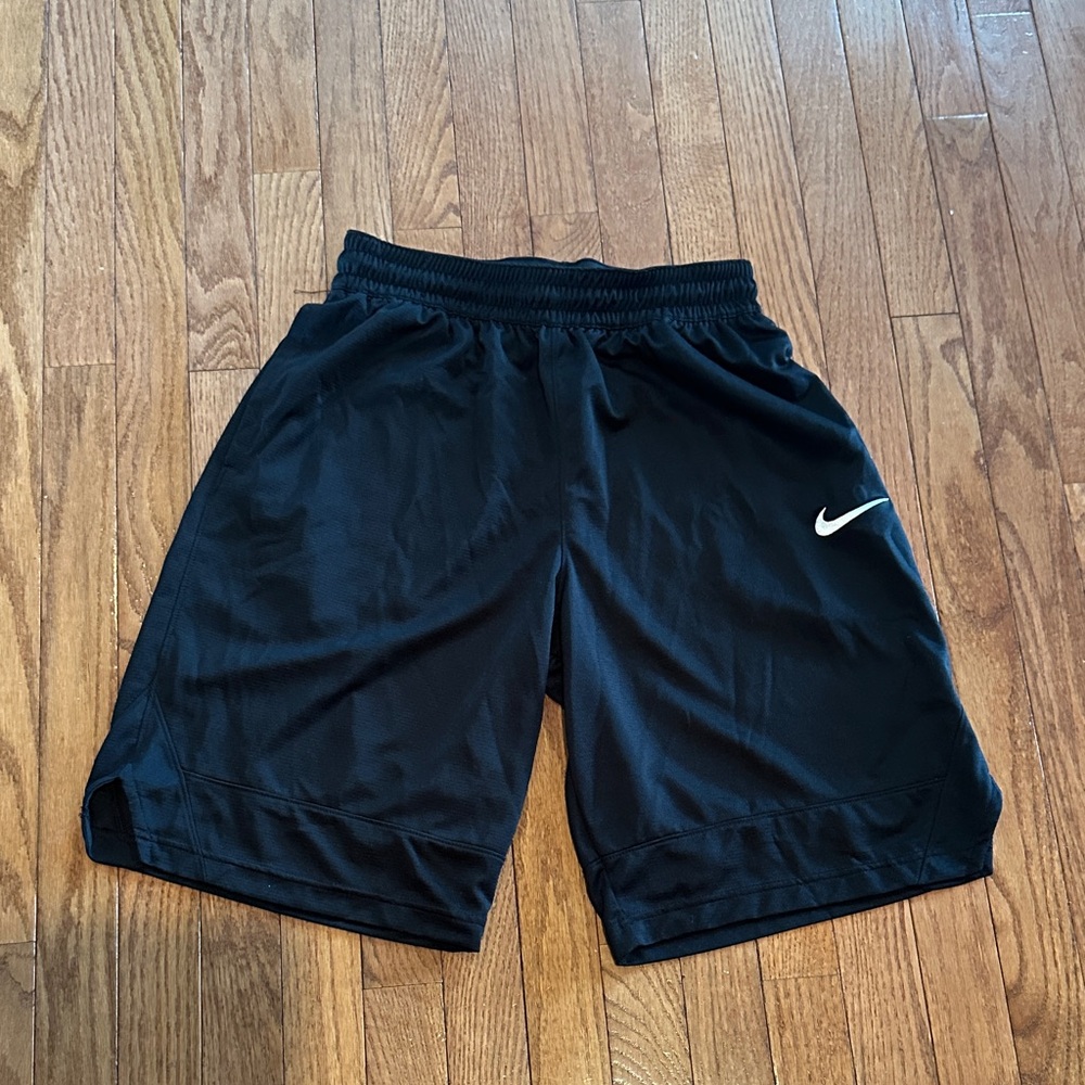 Nike Men's dri-fit Black Sports Shorts size M